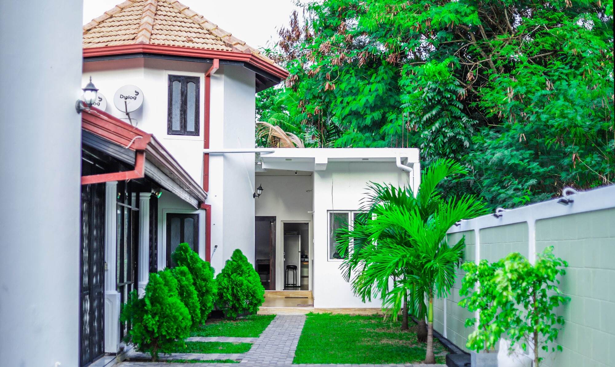 Oyo 270 Pavana Resort Negombo Bagian luar foto